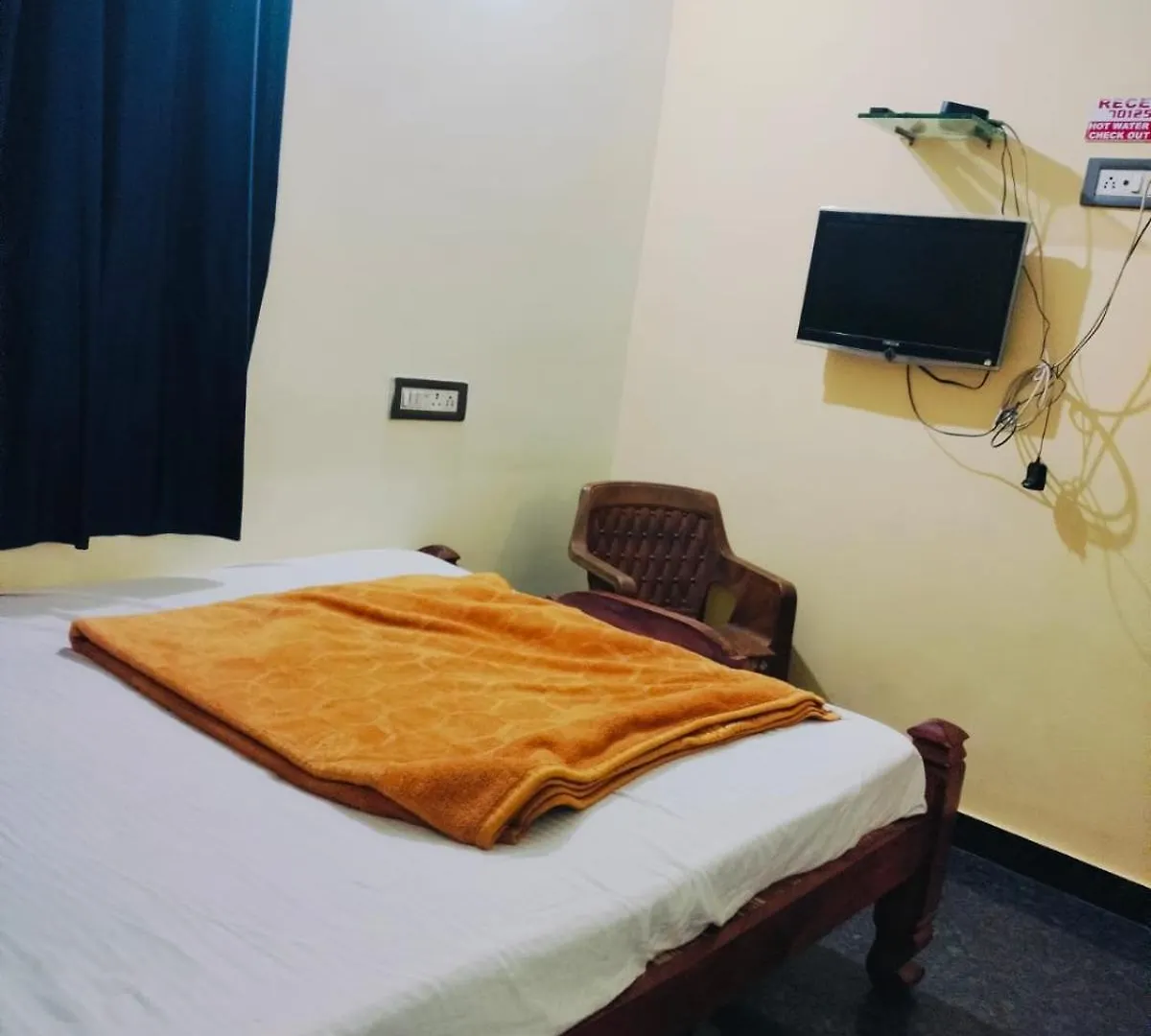 Hotel Hk Mysore 0*,